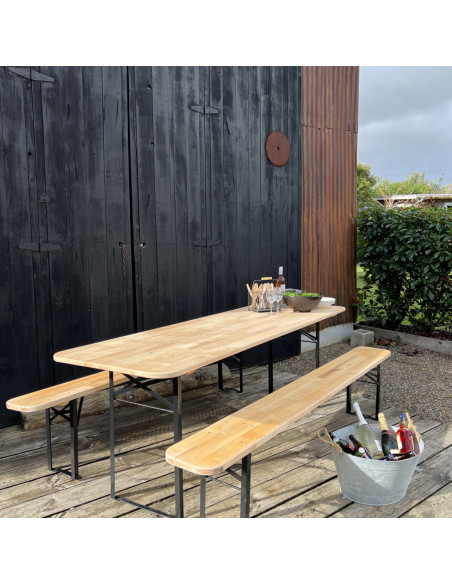 Ensemble brasserie table + 2 bancs