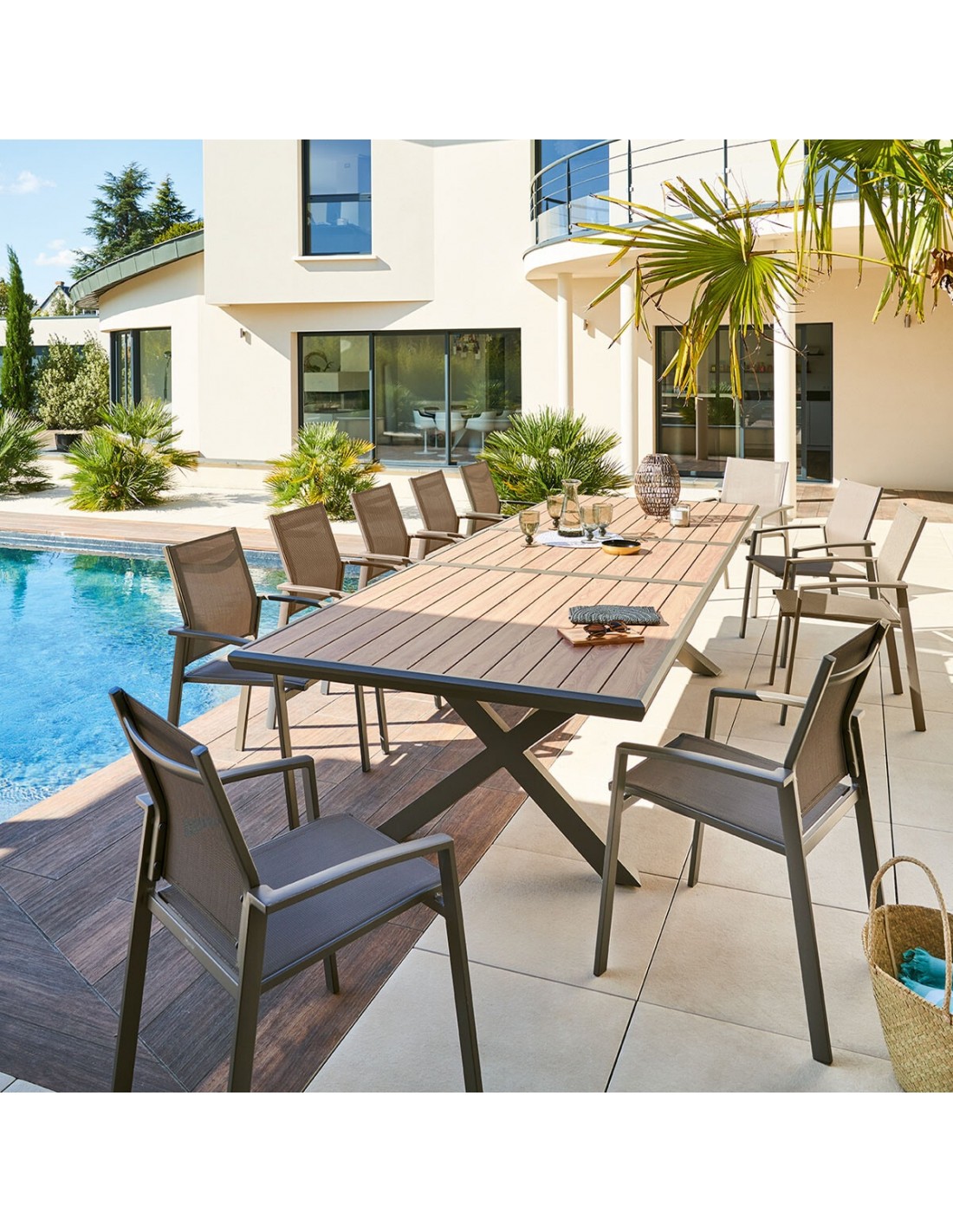 Table de jardin extensible Axiome - Effet bois 12 places - Hespéride